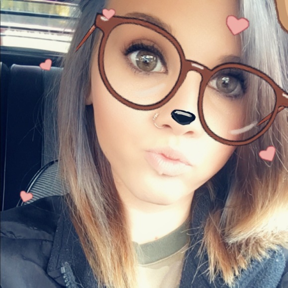 Meet your Posher, Brittany - Picture 1 of 1